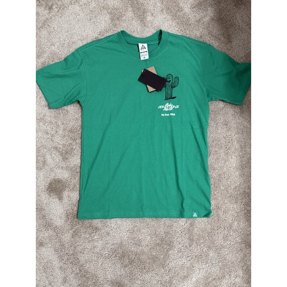 NIKE ACG T-SHIRT MENS SIZE S GREEN GRAPHIC SHORT SLEEVE HV1292-324 LOOSE FIT